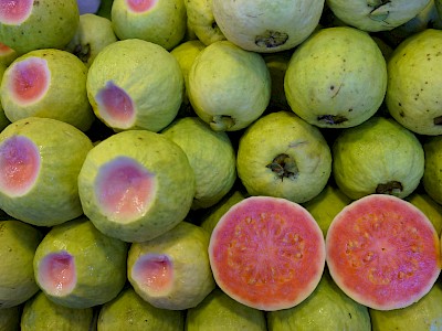Szupergyümölcs: a guava káliumban is kenterbe veri a banánt