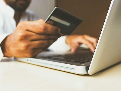 Ennyit fizet a bank az új ügyfélnek és az ajánlónak